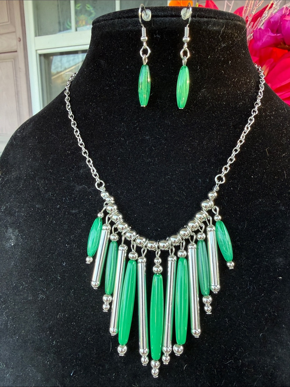 New Women’s 12” Green Statement Fringe Necklace & Earrings Set